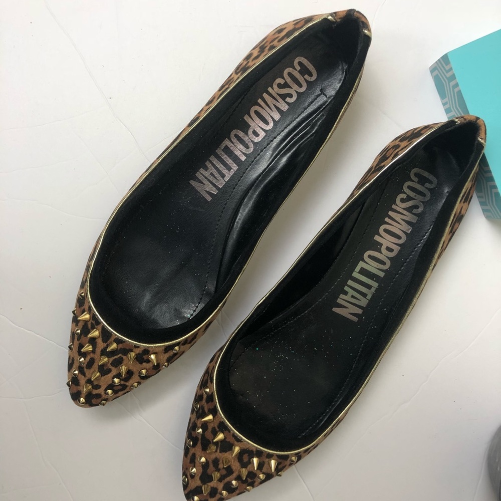 Cosmopolitan flats, sz 8 1/2M